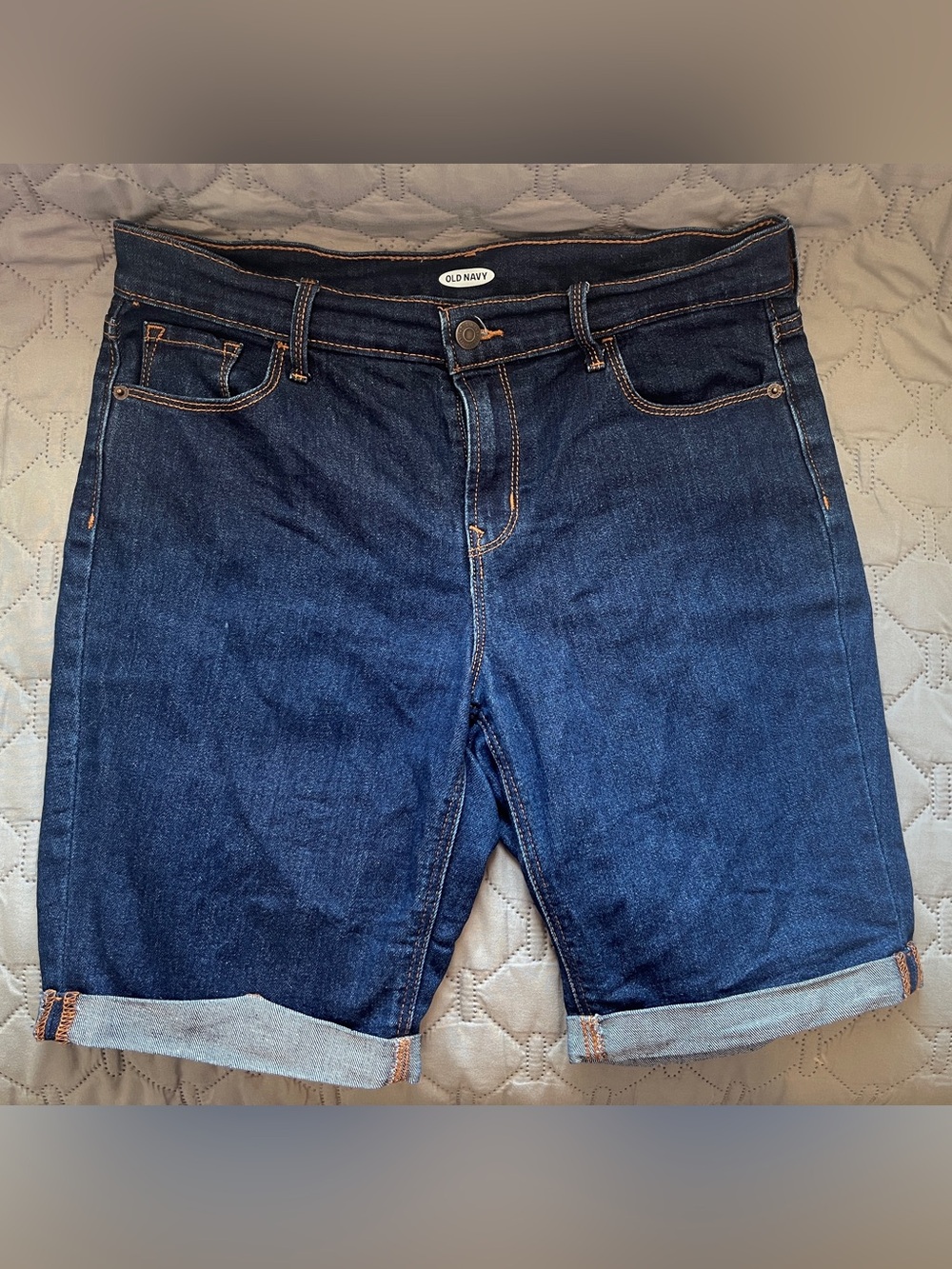 OLD NAVY Dark Wash Stretch Cuffed Denim Bermuda Shorts | Size 6